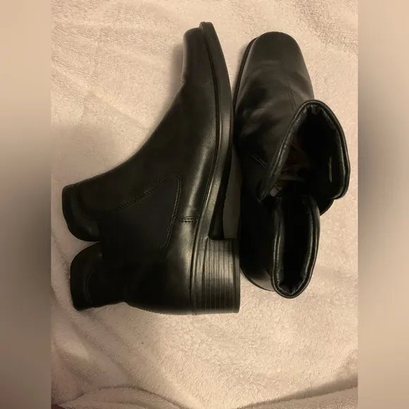 ✨⚡️💥Ecco light ankle boots black leather gusset sides shock point Sz 37