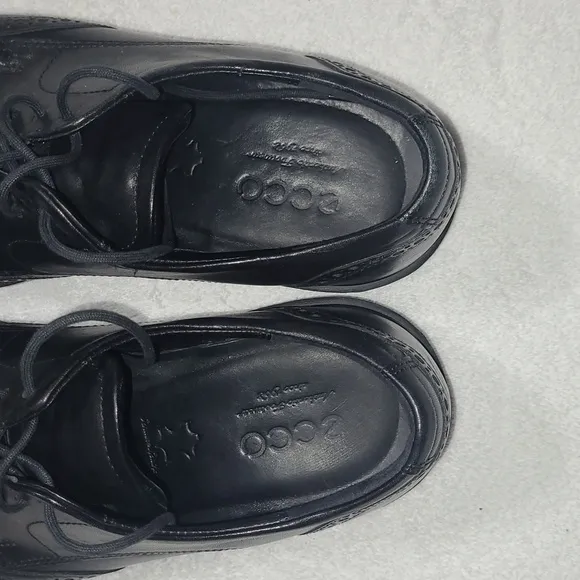 Ecco Wingtip Men’s Black Shoes  Size 10