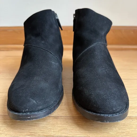Eileen Fisher - Billie Tumbled Nubuck Black Leather Bootie