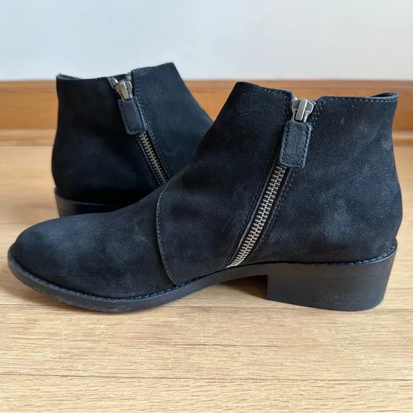 Eileen Fisher - Billie Tumbled Nubuck Black Leather Bootie