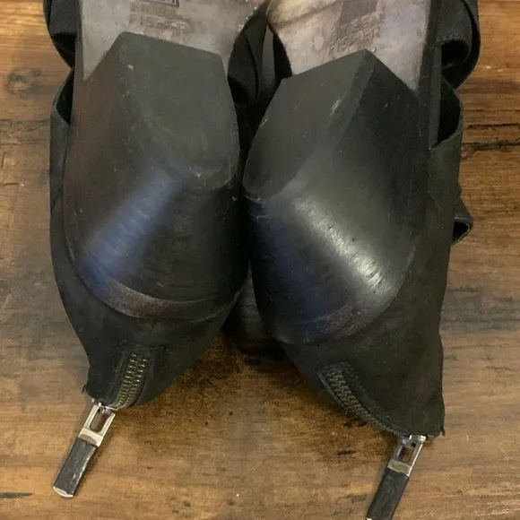 Eileen Fisher leather cruster crisscross black shoes Size 9