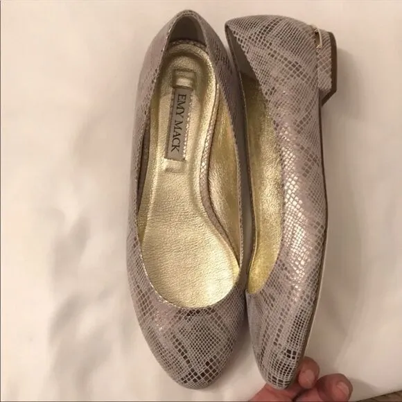 EMY MACK STYLE IS SUN, LIGHT GOLD SHIMMER …