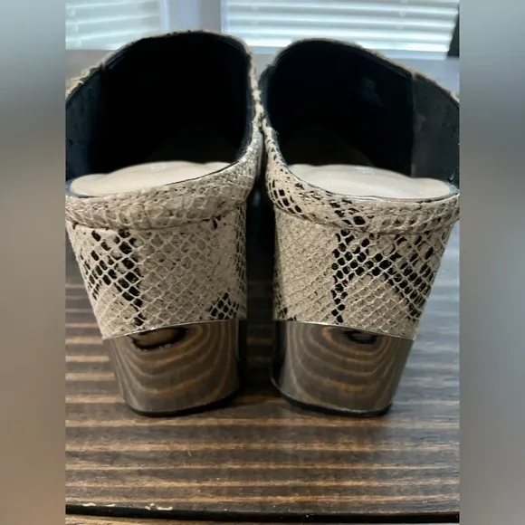 Enzo Angiolini Snake Reptile Print Mules Sz 9.5