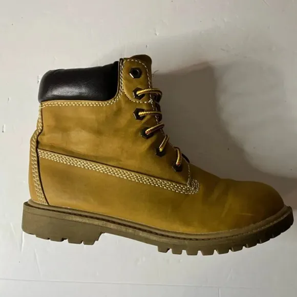 Esprit Women’s Tan Lace-Up Work Boots Size 7.5