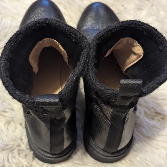 EUC Anthropologie Knit Chelsea Boots in Oxford Black