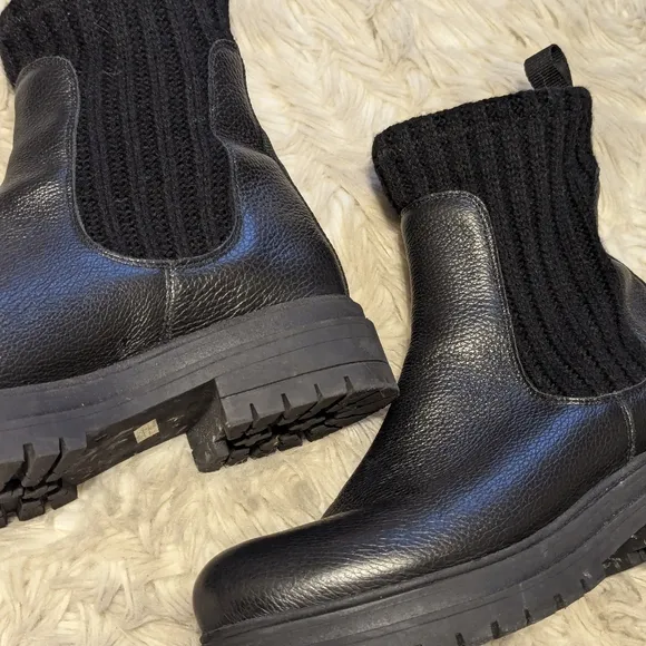 EUC Anthropologie Knit Chelsea Boots in Oxford Black