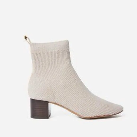 Everlane The Glove Boot in Oatmeal Wool Size 8