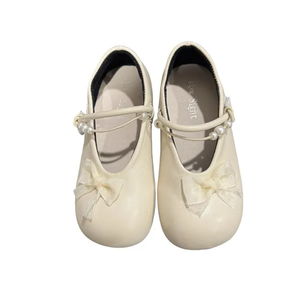 Faux leather girls shoes with bow