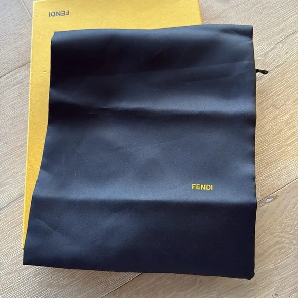 Fendi  pump