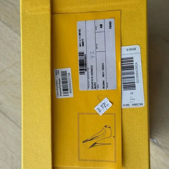 Fendi  pump