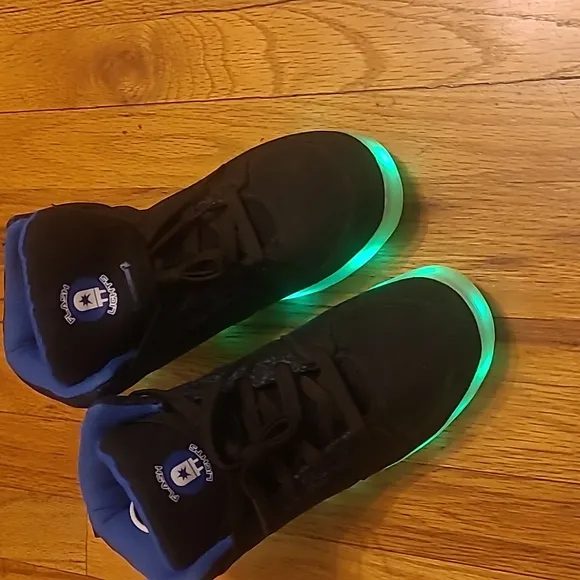 Flash Lights Boys Size 6 Shoes
