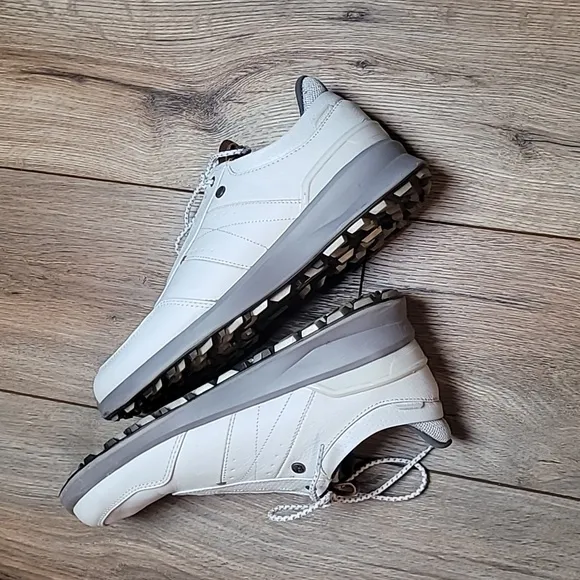 FootJoy Stratos Golf Shoes Men’s 8.5 W White Leather Spikeless Lace Up 50012