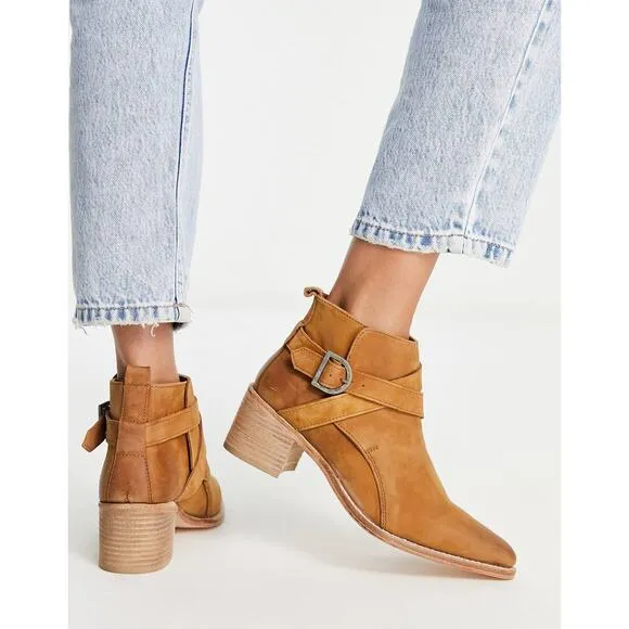 Free People Back Loop Heeled Ankle Boots Leather Slip On Pointed Toe Tan Sz 39.5