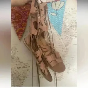 Free People Mesa Verde Gladiator Sandals Size 40 Shipped USPS