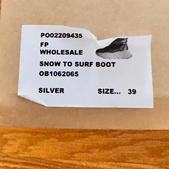 Free People NIB Snow To Surf Quilted Puffer Boots (39/9)