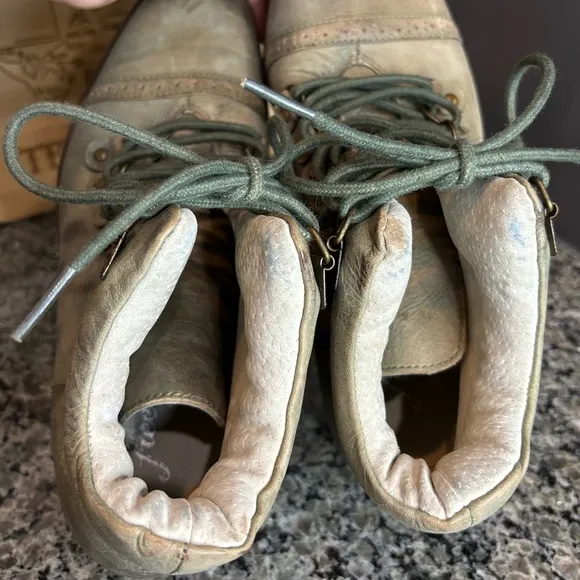 Free People Ventura Green Lace Up Hiking Boots Size 39 US 8 1/2