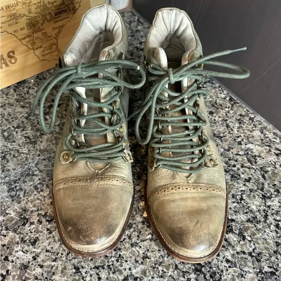 Free People Ventura Green Lace Up Hiking Boots Size 39 US 8 1/2