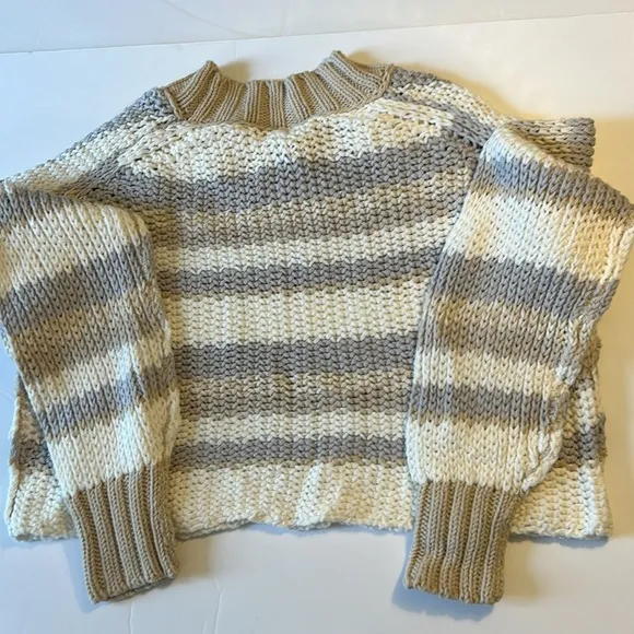 Free People XSmall Sweater Devon Crop Crewneck in Multicolor White Beige NWT