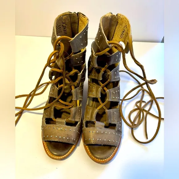 Freebird Hazel Leather Laceup Boots/Shoes, Gray Size 7 Block Heel Country Core