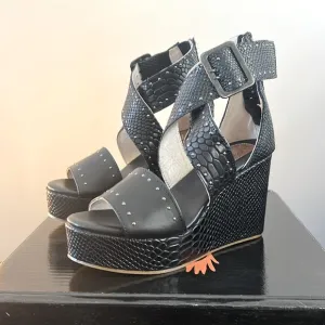 FREEBIRD Terra Wedge Black Sandals - Size 7