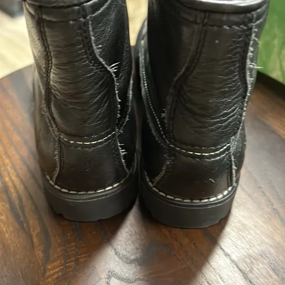 Frye Dakota Black Mid Lace Up Youth Boy Size 3.5 Leather Boots Rubber Soles
