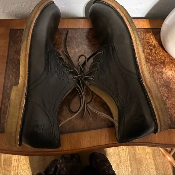 Frye Shoes Leather Lace Up Black with Non Slip Rubber Soles Size 11 D