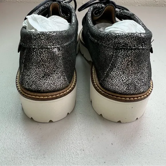 G.H. Bass Wallace Lug Women’s Size 6 Silver Leather Loafer Shoes