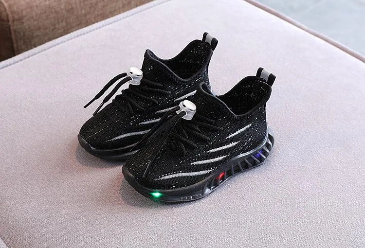 Girls' LED Light Fly-knit Sneakers Boys' Breathable Comfortable Soft Bottom Casual Shoes
