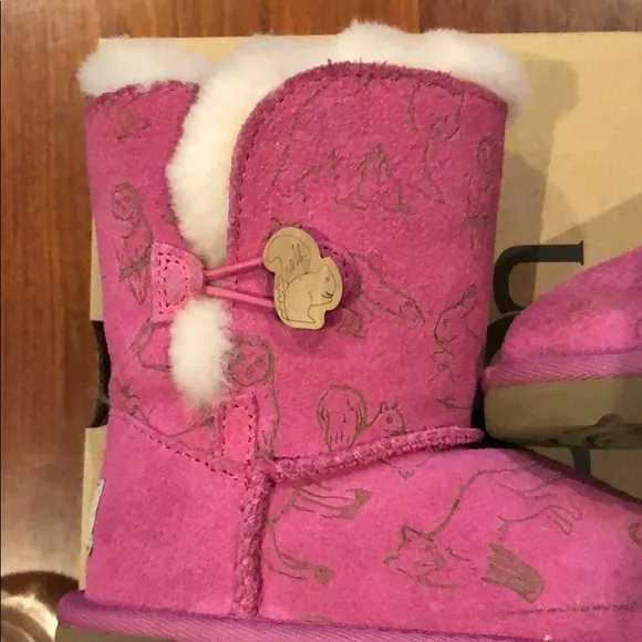 Girls UGG boots with comfy and warm lining