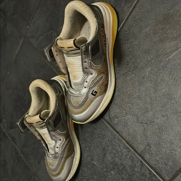 Gucci Men's Black and Gray Sneakers