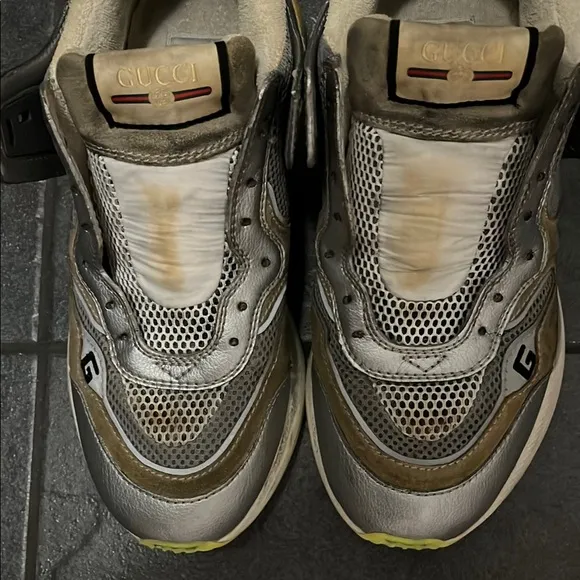 Gucci Men's Black and Gray Sneakers