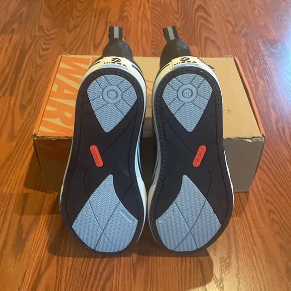 Hisea keep dry/warm rain boots . Size 10