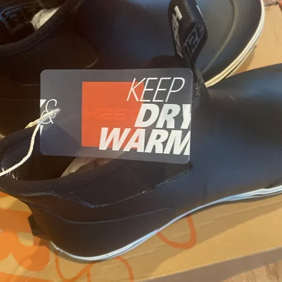 Hisea keep dry/warm rain boots . Size 10