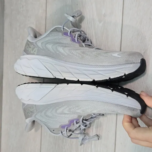 Hoka One One Women's Arahi 6 Athletic Running Shoes Sneakers Sz 7B