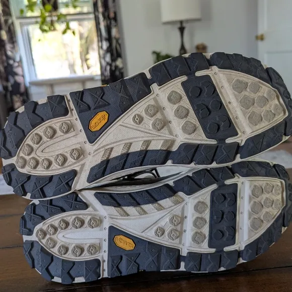 Hoka Vibram Tor Ultra High Limestone/Shifting Sand Hiking Boots Size 15