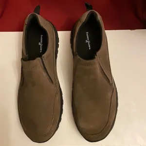 🎉HOST PICK🎉FADEDGLORY,NWOT Men’s size 13 shoes;dark brown leather/mmade upper.
