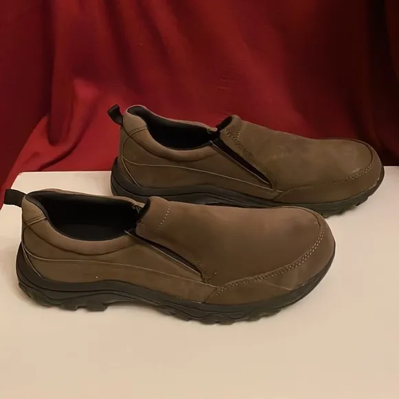 🎉HOST PICK🎉FADEDGLORY,NWOT Men’s size 13 shoes;dark brown leather/mmade upper.