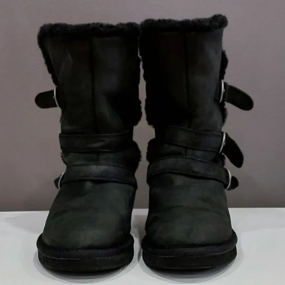 💥HOT ITEM💥UGG  BECKET LEATHER &amp; WOOL SHEARLING MOTO BOOTS in BLACK