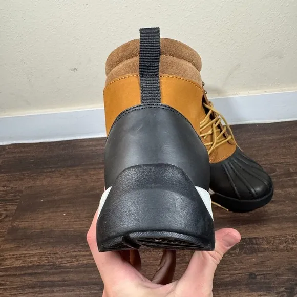 Huckberry All-Weather Waterproof Duck Boots Mens Sz 10 Tan/Black Leather Lace Up