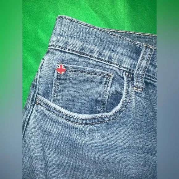 Hudson NOA Cropped Women's Light Blue Jeans size 27