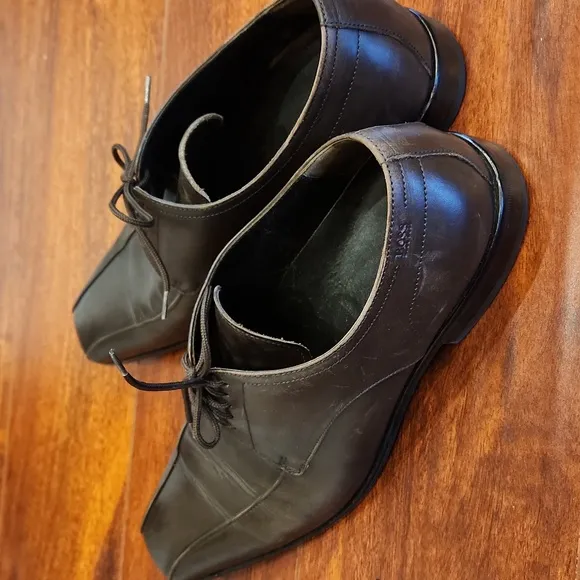 Hugo Boss Leather Shoes size 11