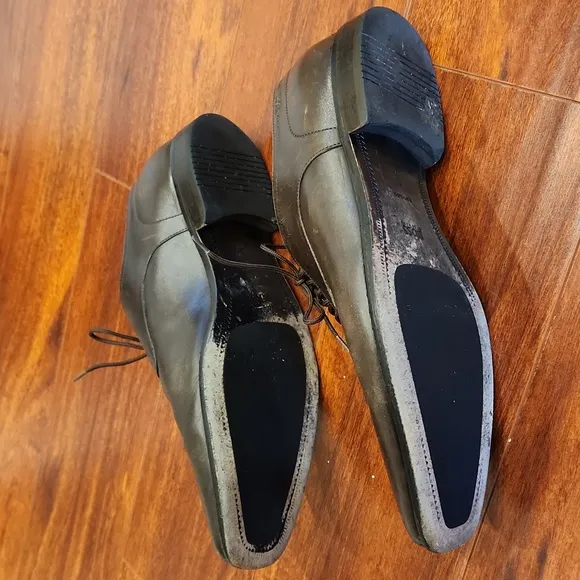 Hugo Boss Leather Shoes size 11