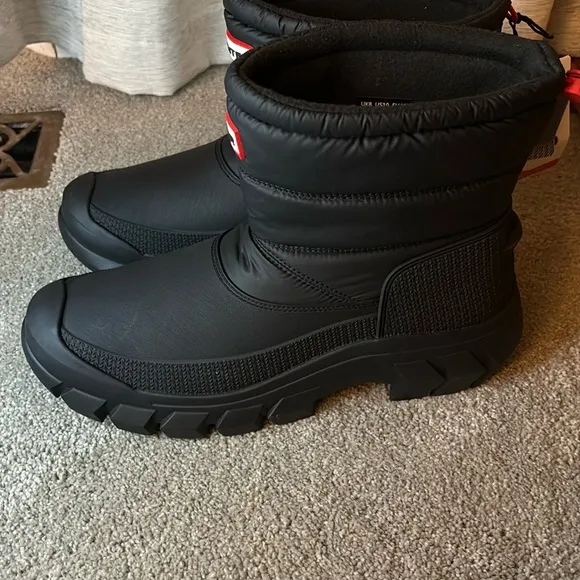 Hunter Black Winter Boots -size 10 new!
