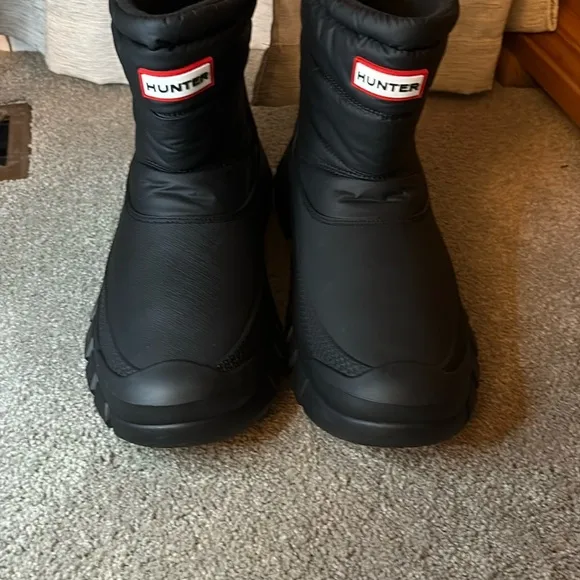 Hunter Black Winter Boots -size 10 new!
