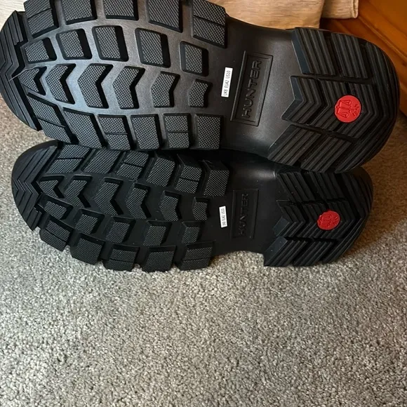 Hunter Black Winter Boots -size 10 new!