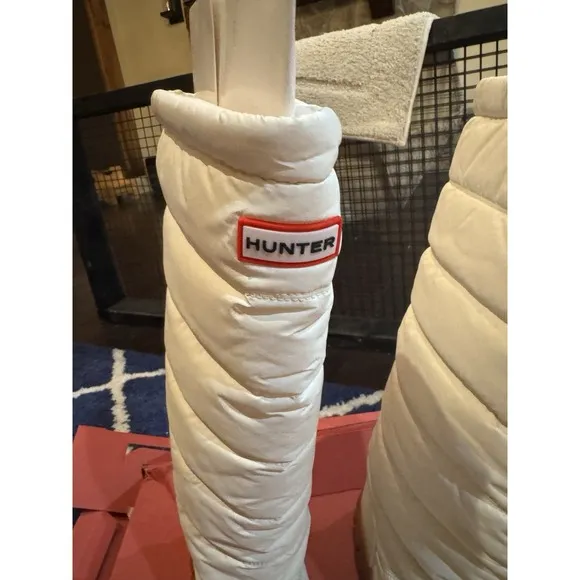 Hunter Intrepid Women's Tall Winter Snow Boots WhiteIvory US Size 10 Quilted