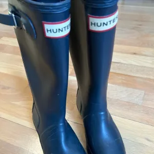 Hunter Rain Boots, Size 2- Black, kids