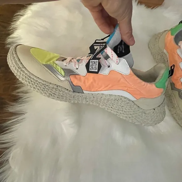 ID. EIGHT Sneakers never worn US 11.5, EU 45.