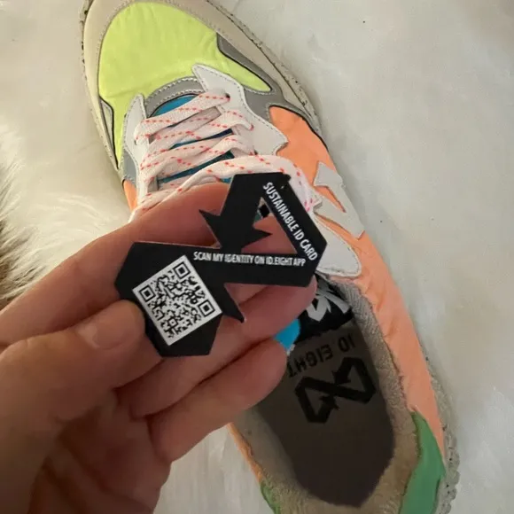 ID. EIGHT Sneakers never worn US 11.5, EU 45.