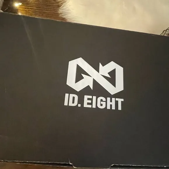 ID. EIGHT Sneakers never worn US 11.5, EU 45.
